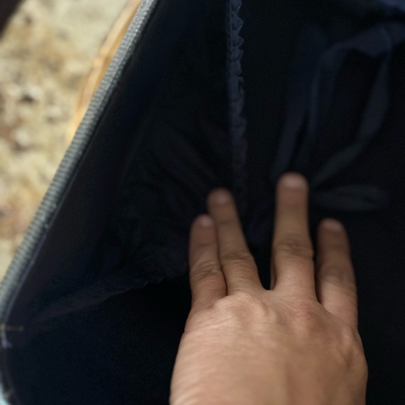 Vintage Mendel Brand Classic Suitcase 17” x 13” - Picture 10 of 14